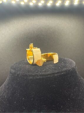 Vintage Monet Signed Hinged Clip-On Enamel Gold Tone Hoop Earrings